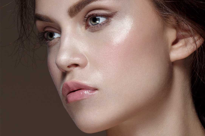 Warna highlighter sesuai warna kulit