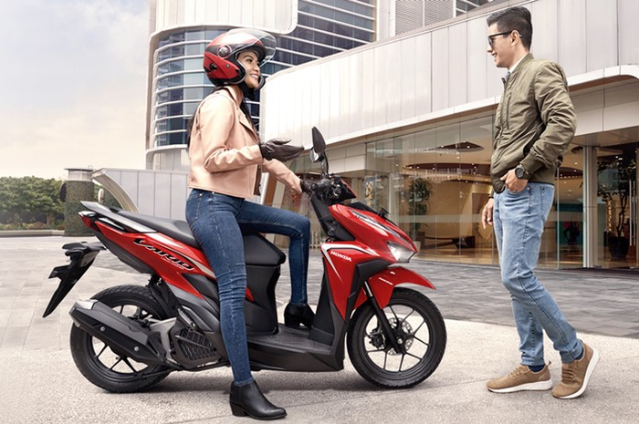 Banyak wanita memilih motor matic Honda Vario 125