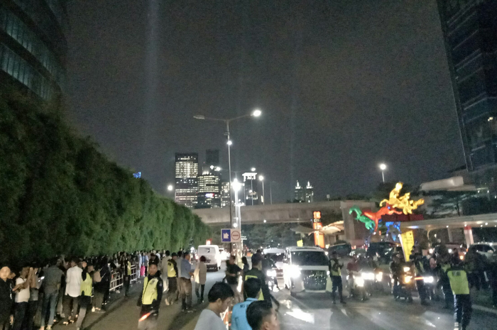 Gempa 60 Detik di Jakarta, Penonton Konser Ivan Gunawan Dievakuasi