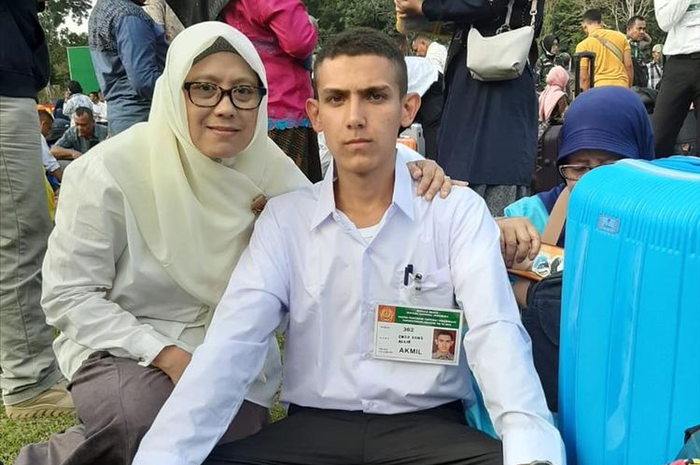 Enzo Zenz dan Ibunya