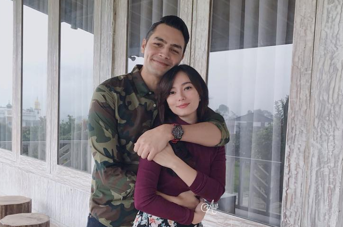 Asmirandah dan Jonas Rivanno