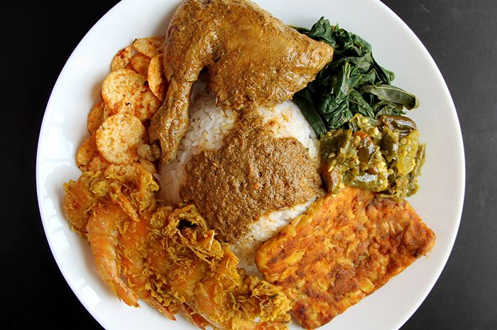 Nasi padang disebut bisa tangkal virus corona.