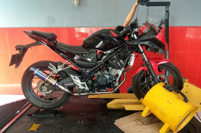 Honda CBR 150R tembus 22,56 hp dengan kapasitas silinder 190 cc
