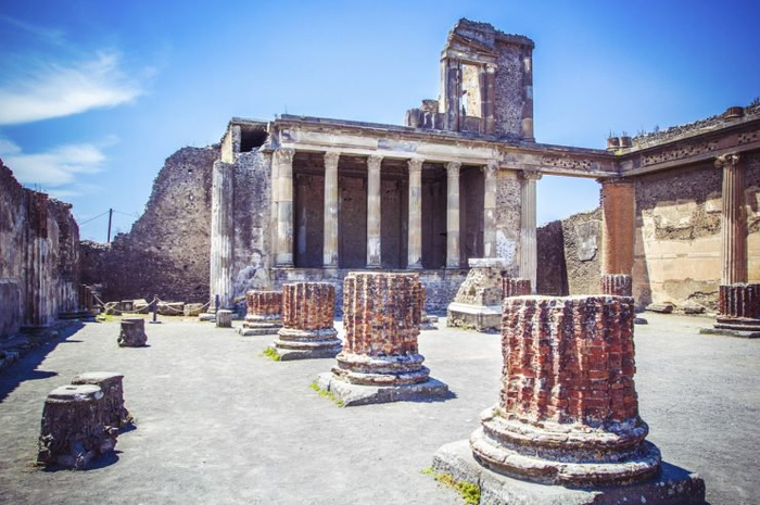 Reruntuhan kuno di Pompeii.