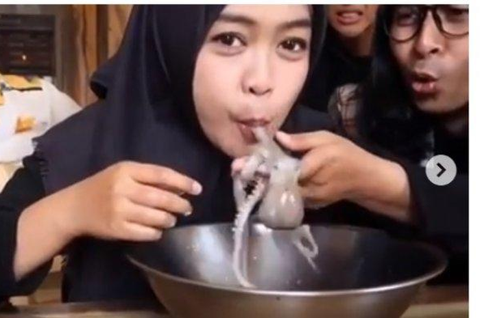 Jika Anda mendapat potongan lengan, karena memiliki banyak sistem kontrol, maka mereka akan bereaksi terhadap rangsangan.
