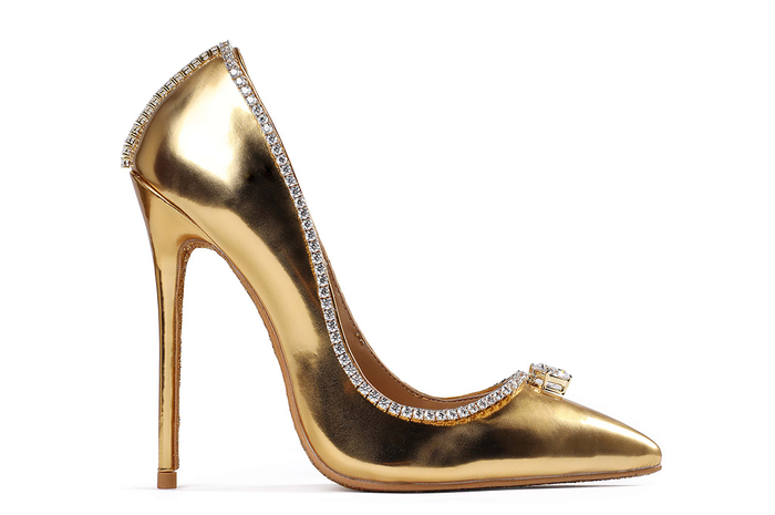 Passion Diamond Shoes seharga Rp 239 miliar