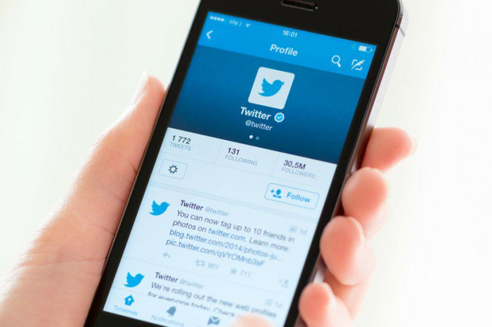 Ilustrasi timeline twitter
