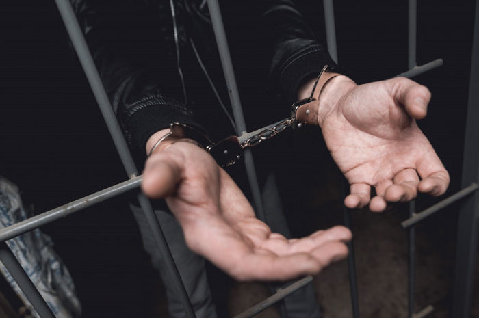 Pandemi Covid-19 yang kini mengancam nyawa setiap orang di dunia tampaknya tak cukup 'mengerikan' untuk menghentikan orang-orang melakukan kejahatan