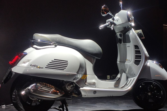 Vespa GTS SuperTech 300 resmi hadir di Indonesia