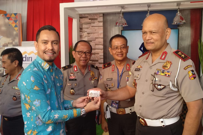 Kepala Korps Lalu Lintas (Kakorlantas) Polri, Irjen Pol Refdi Andri saat peluncuran Smart SIM