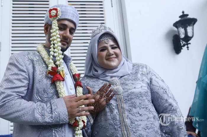 Menantu Elvy Sukaesih tersebut ditangkap polisi dengan barang bukti bukti narkoba jenis sabu di kawasan Cawang, Cililitan.