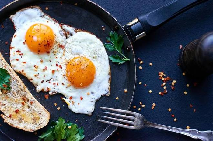 Mengolah telur menjadi makanan sehari-hari mungkin sudah menjadi hal yang umum kita lakukan, tapi masih banyak kesalahan yang dilakukan.