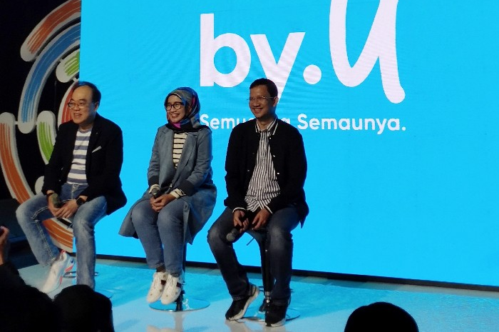 Direktur Utama Telkomsel Emma Sri Martini