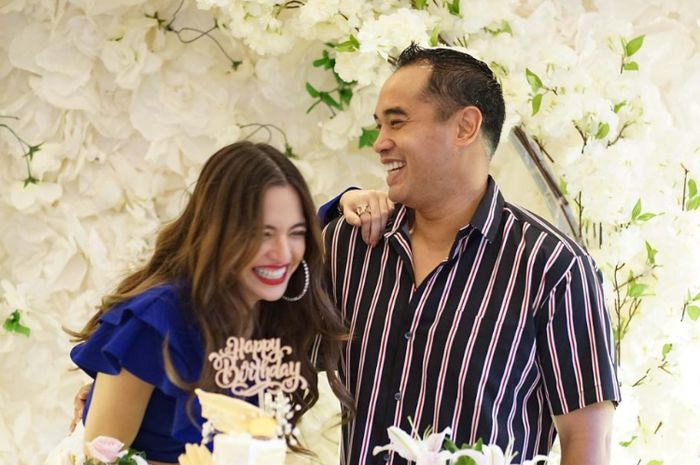 Kesal Tak Bisa Kupas Kulitnya, Nia Ramadhani Lemparkan Salak ke Ardi Bakrie: Jijik Aku Nggak Suka, Lu Aja!