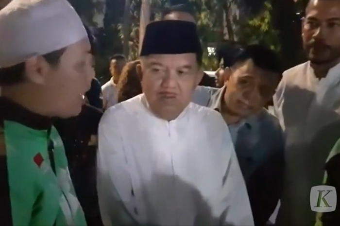 Tanya Mantan Wapres Jusuf Kalla ke Driver Ojol: Berapa Gaji Kamu?