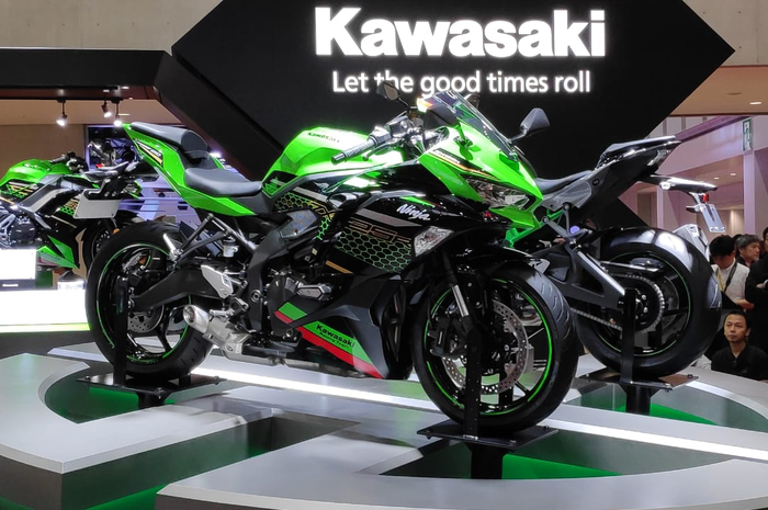 Kawasaki Ninja ZX-25R, Ninja 4 silinder akhirnya rilis di Tokyo Motor Show 2019, powernya sampai 45 Dk?