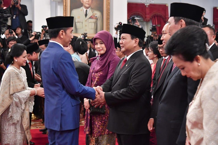 Illustrasi Prabowo Tak Akan Ambil Gaji Pertahanan, Berapa Sih Gaji Menhan?