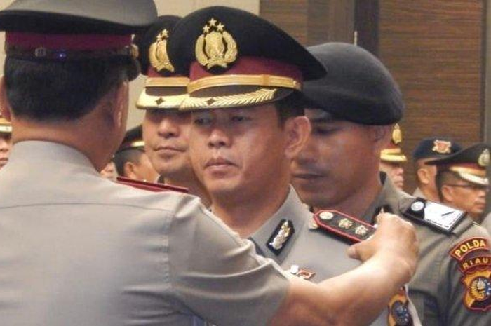 AKBP Asep Darmawan saat serah terima jabatan sebagai kapolres Kampar, Riau, 25 September 2019 di Mapolda Riau, Pekanbaru 