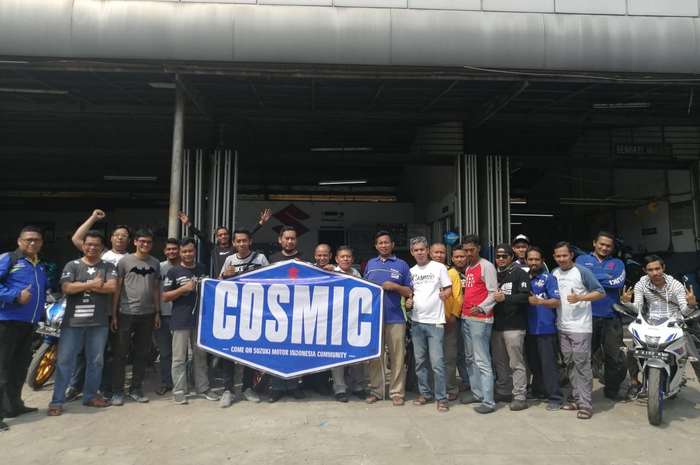 COSMIC (Come On Suzuki Motor Indonesia Community) menggelar KopDar dan servis bareng.