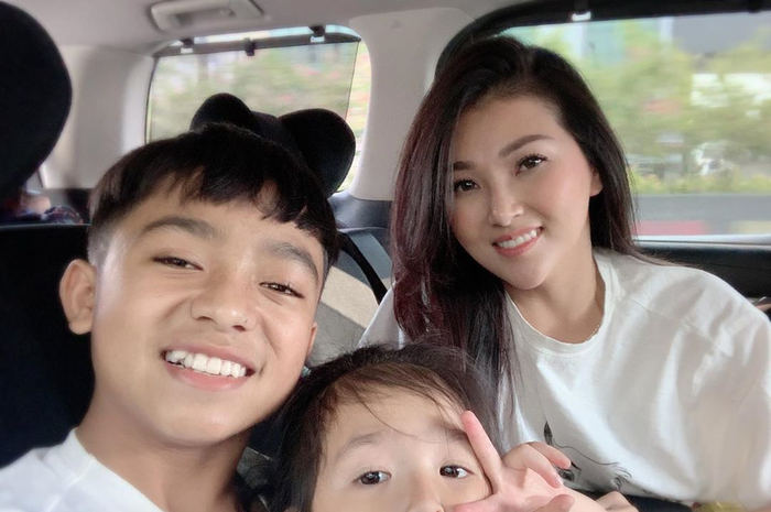 Sarwendah Tan, Betrand Peto dan Thalia Putri Onsu
