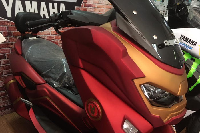Body kit Ironmax versi terbaru V.2, spion di samping bodi sudah tidak ada, warna body kit lebih gelap agar tampak sangar. Berapa harganya?