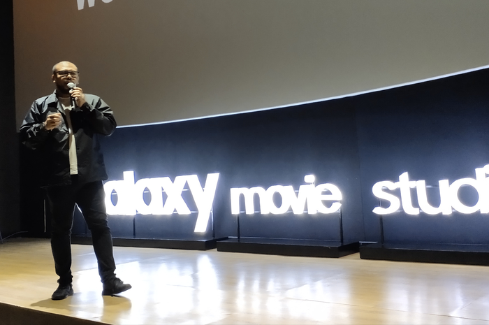 Joko Anwar saat menjelaskan optimalisasi Galaxy Note10+ untuk membuat film
