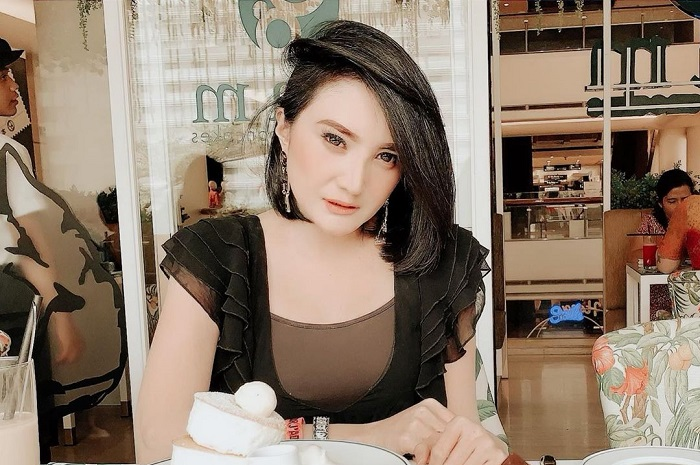 8 Tahun Hidup Sendiri Tanpa Belaian Lelaki, Kiki Amalia Bongkar Cara Tak Biasa untuk Penuhi Hasrat Seksualnya yang Menggebu-gebu: Itu sih Gampang...
