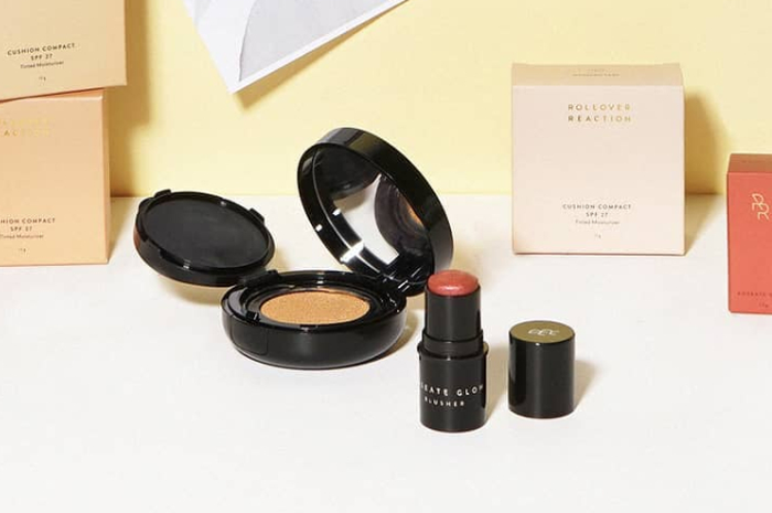 Produk-produk dari brand makeup lokal ini wajib kita punya, girls. Apa saja itu?