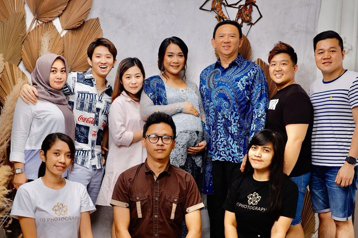 Potret Puput Nastiti Devi, calon ibu dari anak Ahok, ketika sedang melakukan sesi foto kehamilan bersama tim fdphotography90