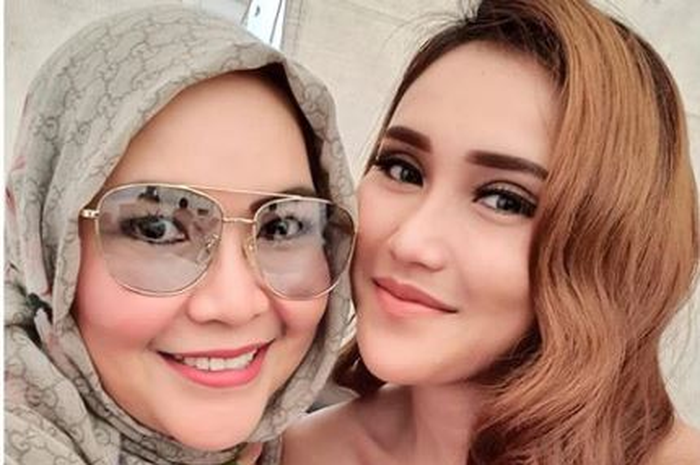 Ayu Ting Ting dan Umi Kalsum