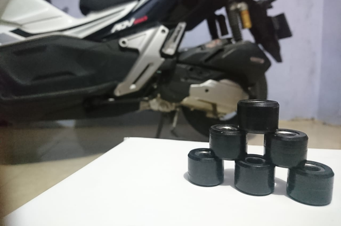 Ilustrasi roller. Pasang roller lebih enteng dari standar motor matic, bikers musti tahu plus minusnya, jangan sampai menyesal.