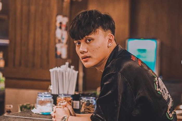 Penyanyi Rizky Febian.