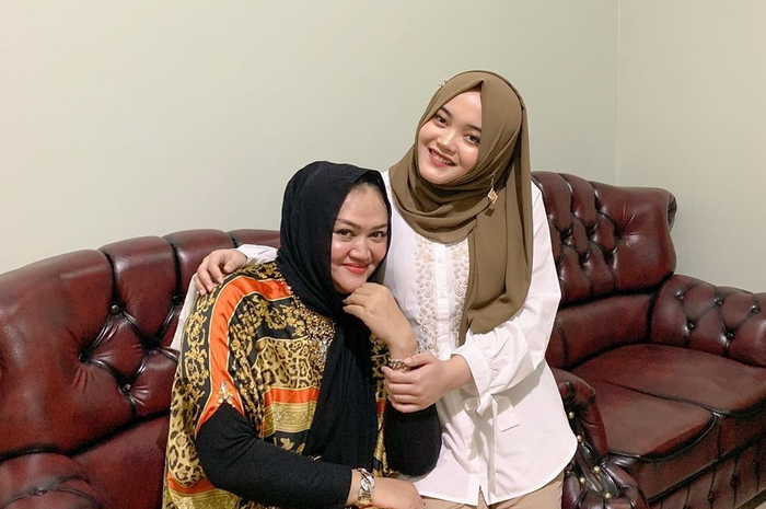 Makam Lina Hari Ini Dibongkar, Putri Delina Malamnya Sempat 'Didatangi' Sang Ibunda: MasyaAllah Ma!