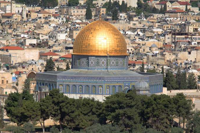 Rancangan undang-undang yang dibahas di parlemen Israel itu menunjuk waktu dan ruang bagi orang Yahudi yang ingin berdoa di sana.