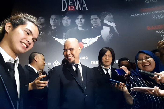 Dul Jaelani saat ditemui Grid.ID bersama personel Dewa 19 di kawasan Fx Sudirman, Jakarta Pusat, Rabu (15/1/2020).