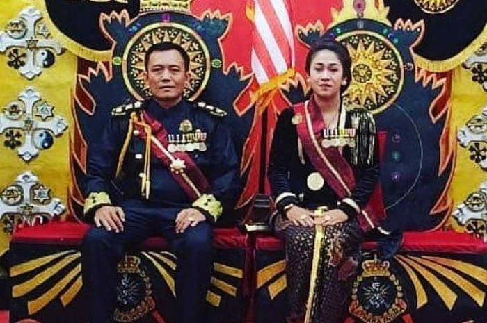 raja dan ratu Keraton Agung Sejagat