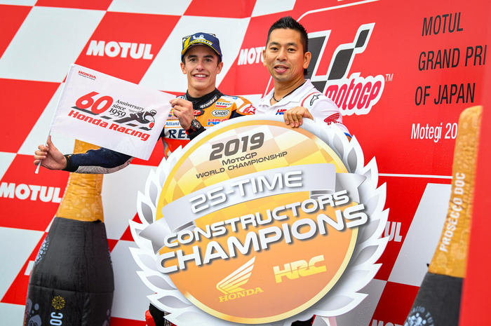 Bos HRC, Takeo Yokoyama mengungkapkan kerinduannya kepada pembalap Repsol Honda, Marc Marquez di MotoGP.