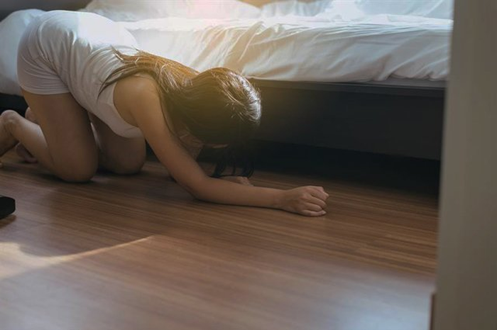 Ilustrasi kolong tempat tidur