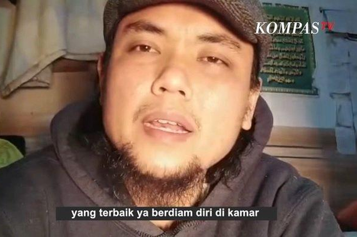 Seorang mahasiswa Indonesia di Wuhan, Rio Alfi
