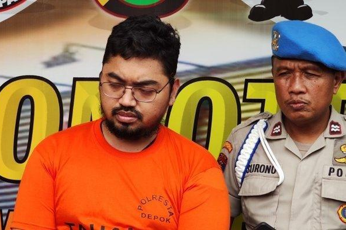 Pelaku Anwar Said (32) ketika diamankan di Mapolrestro Depok. 