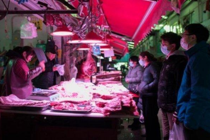 Padahal, pria itu sebelumnya tak melakukan perjalanan ke Hubei atau berada di dekat binatang seperti kelelawar. 