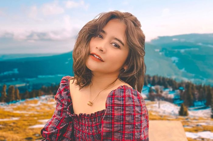 Prilly Latuconsina Pasang Dua AC di Garasi Rumah Mewah Miliknya