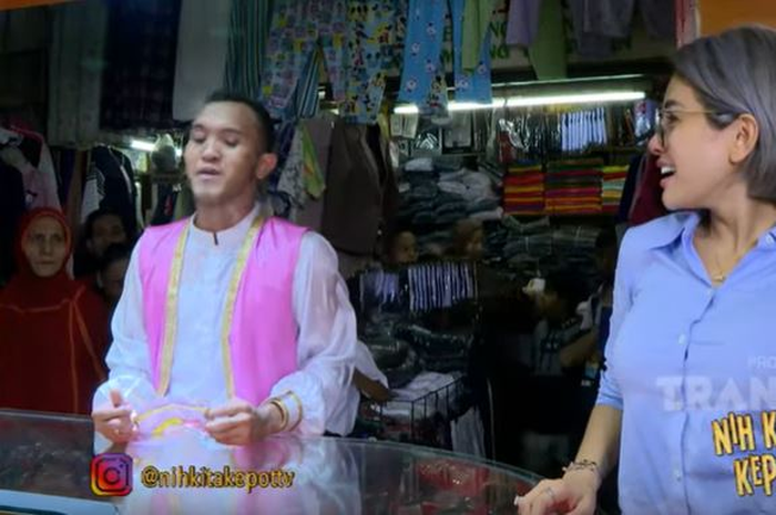 Caesar terharu dibelikan emas oleh Nikita Mirzani