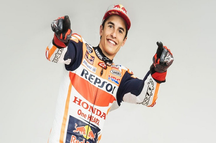 Marc Marquez balas sindiran Carlo Pernat terkait kontraknya di Repsol Honda.