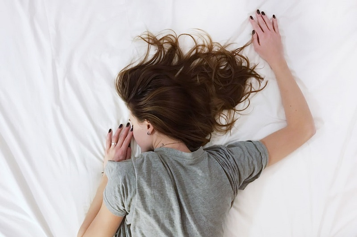Salah satu cara untuk menjaga serta meningkatkan kekebalan tubuh adalah dengan menjaga pola tidur, juga menciptakan kualitas tidur yang baik