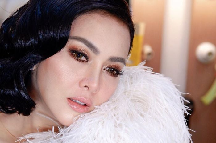 Syahrini.