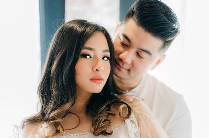 Sang istri dinyinyir netizen, Chef kondang ini tak terima hingga balas telak sindirannya bela istrinya