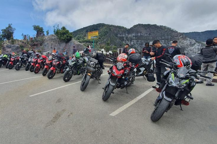 Ilustrasi Turing bikers saat libur nasional. Ini Jadwal Libur Nasional dan Cuti Bersama 2021, Bisa Turing Nih!