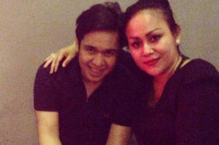Mendiang Olga Syahputra dan Mak Vera 