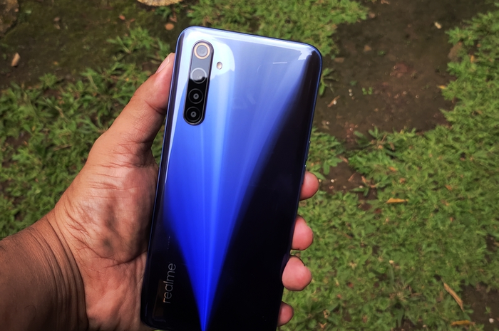 realme 6 warna komet blue